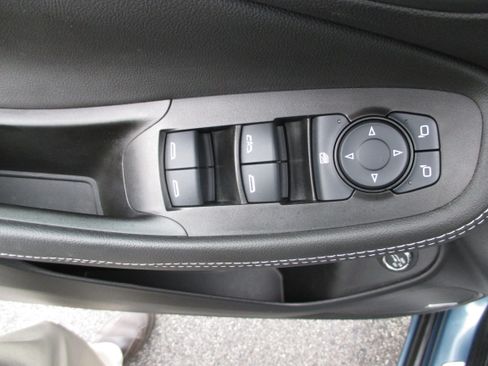Used 2024 Buick Encore GX Avenir w/ Avenir Convenience Package FWD image 13
