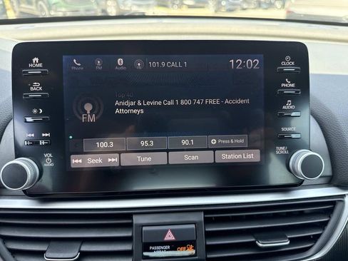 Used 2018 Honda Accord Sport image 29