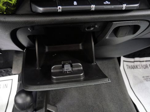 Used 2019 Chevrolet Silverado 1500 Custom w/ Custom Convenience Package AWD/4WD image 28