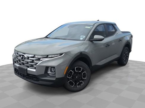 Used 2023 Hyundai Santa Cruz SE image 1