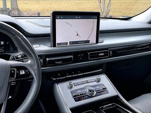 Used 2020 Lincoln Aviator Reserve w/ Equipment Group 202A image 6