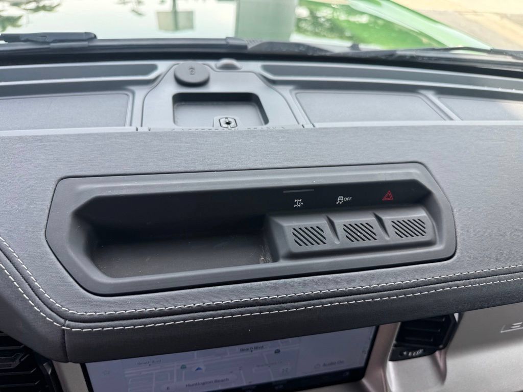 Used 2025 Ford Bronco Outer Banks AWD/4WD image 19