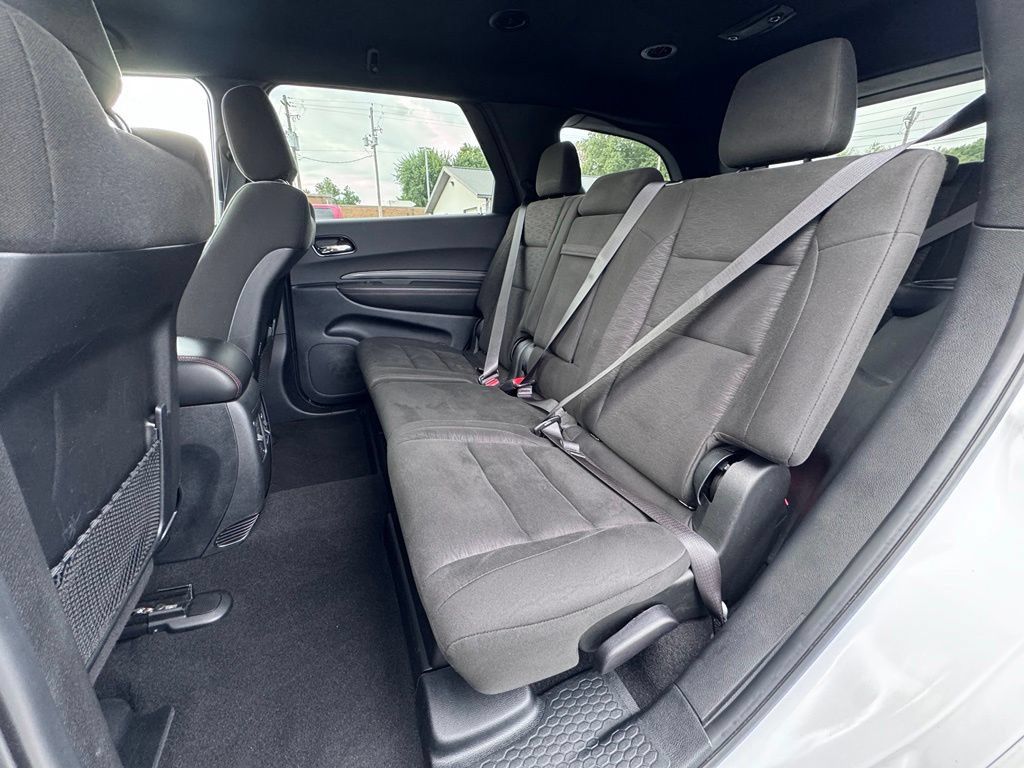 Used 2025 Dodge Durango GT AWD/4WD image 17