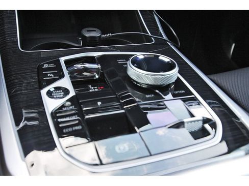 Used 2025 BMW X5 M60i AWD/4WD image 25