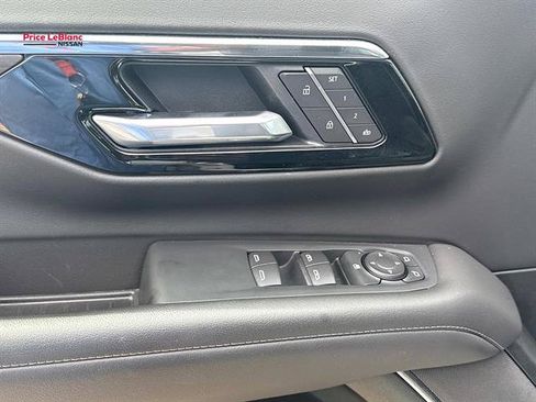 Used 2025 Chevrolet Tahoe LT AWD/4WD image 19