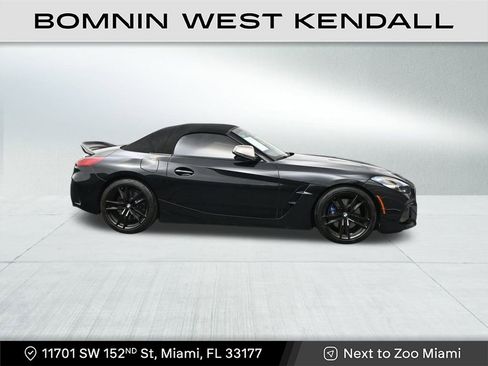 Used 2024 BMW Z4 M40i w/ Premium Package image 6