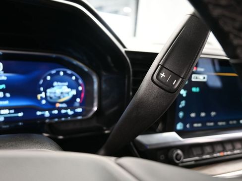 Used 2024 Chevrolet Silverado 2500 LT w/ Convenience Package image 28