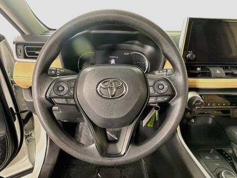 Certified 2025 Toyota RAV4 LE AWD/4WD image 13