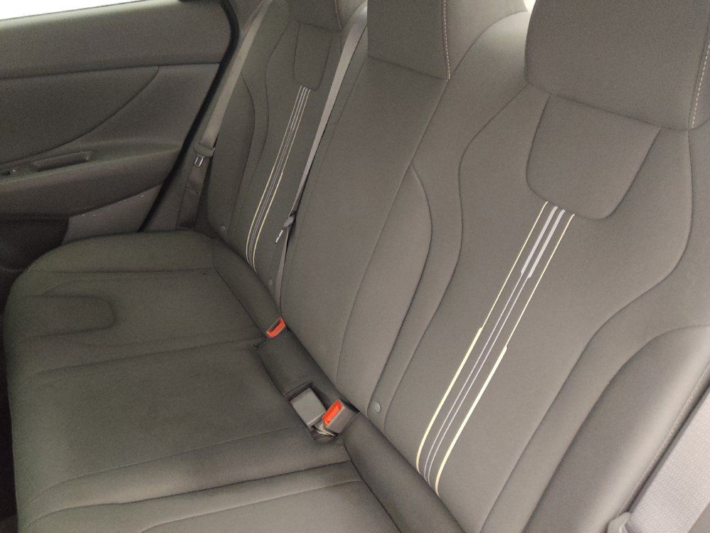 Used 2023 Hyundai Elantra SEL w/ Convenience Package FWD image 18
