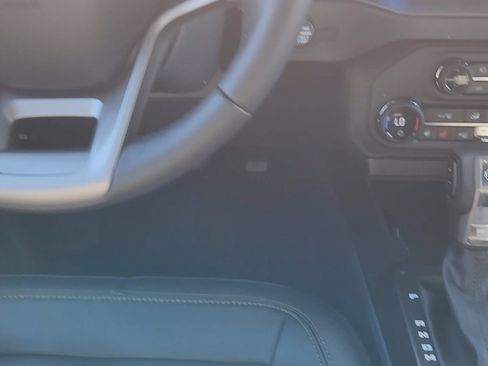 New 2025 Ford Bronco Badlands image 18