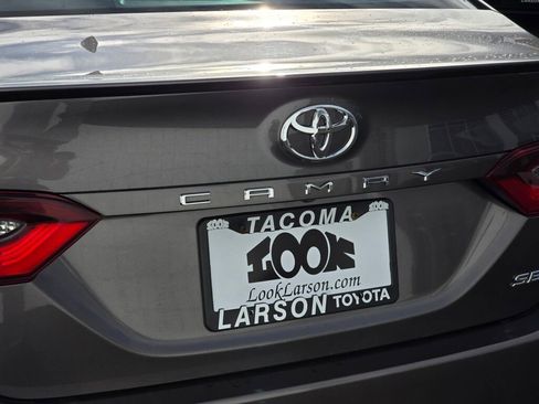 Used 2024 Toyota Camry SE image 13
