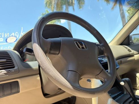 Used 2003 Honda Accord LX image 23