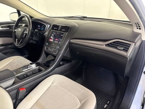 Used 2019 Ford Fusion SE w/ Equipment Group 151A FWD image 31