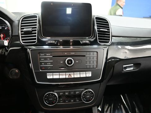 Used 2018 Mercedes-Benz GLS 450 4MATIC w/ Premium Package image 24