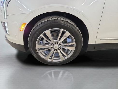 New 2026 Cadillac XT5 Premium Luxury w/ Driver Assist Package AWD/4WD image 45