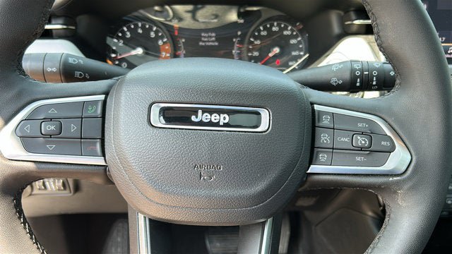 Certified 2024 Jeep Compass Limited w/ Sun and Sound Group AWD/4WD image 13