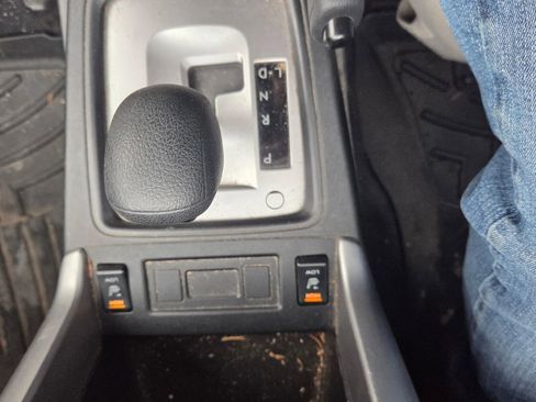 Used 2015 Subaru Forester 2.5i Premium w/ All-Weather Package image 10