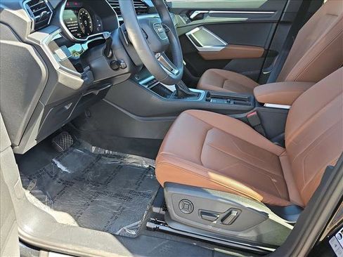 Certified 2024 Audi Q3 2.0T Premium Plus image 17