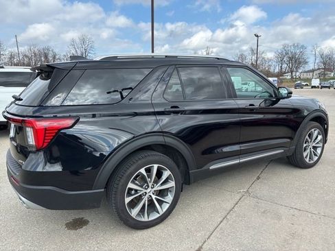 Used 2025 Ford Explorer Platinum w/ Ultimate Package image 11