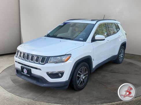 Used 2018 Jeep Compass Latitude w/ Popular Equipment Group FWD image 2