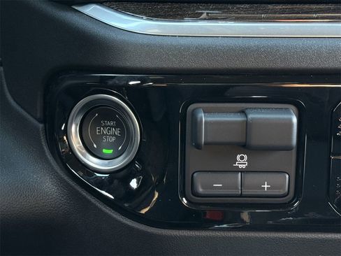 Certified 2025 Chevrolet Silverado 3500 LT image 19