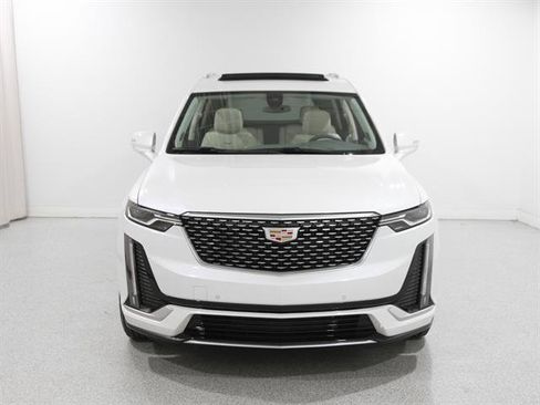 Certified 2024 Cadillac XT6 Premium Luxury image 2