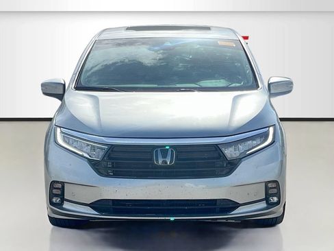 Used 2023 Honda Odyssey Touring image 2