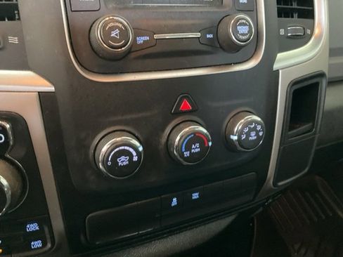 Used 2019 RAM 1500 Classic SLT image 13