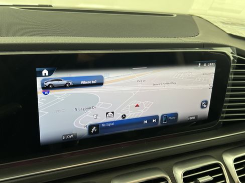 Used 2025 Mercedes-Benz GLE 53 AMG 4MATIC Coupe image 30