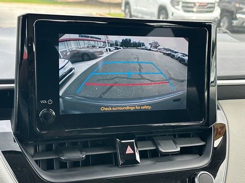 Used 2024 Toyota Corolla LE FWD image 21