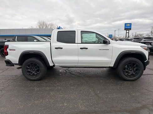 New 2026 Chevrolet Colorado Trail Boss AWD/4WD image 2