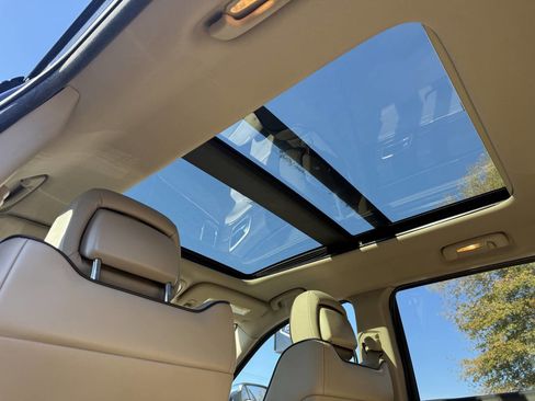 Used 2015 Jeep Grand Cherokee Overland image 21