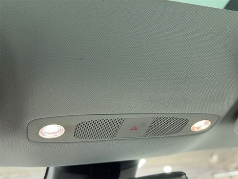 Used 2023 Tesla Model 3 Standard Range image 39