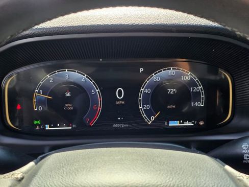 Used 2024 Jeep Wagoneer L 4WD image 31