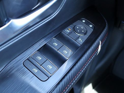 New 2026 Nissan Kicks SR image 14