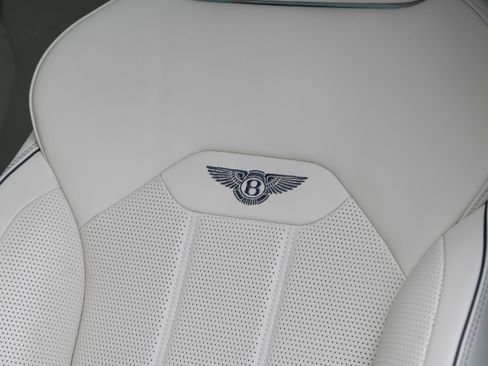 Used 2023 Bentley Bentayga image 10