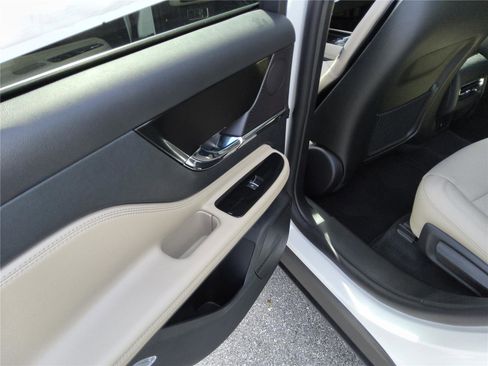 New 2026 Lincoln Corsair Grand Touring AWD/4WD image 18