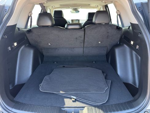 Used 2025 Honda CR-V EX-L image 4