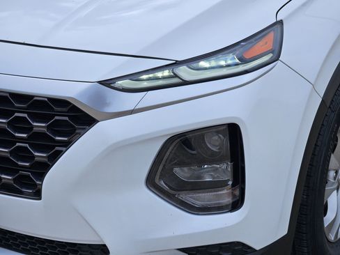 Used 2019 Hyundai Santa Fe SE FWD image 11