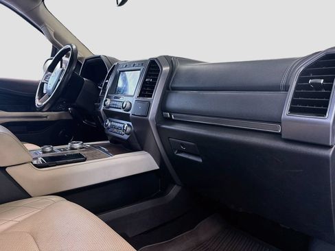 Used 2019 Ford Expedition Platinum AWD/4WD image 34