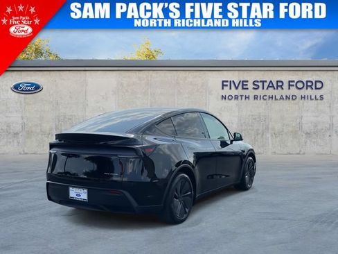 Used 2026 Tesla Model Y AWD image 9