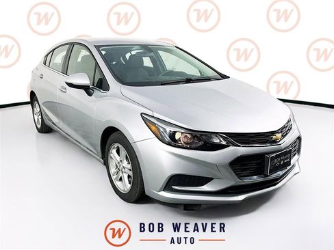 Used 2018 Chevrolet Cruze LT image 1