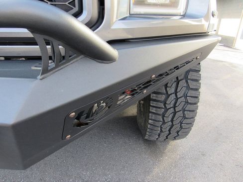 Used 2019 Ford F150 Raptor w/ Equipment Group 802A Luxury AWD/4WD image 9