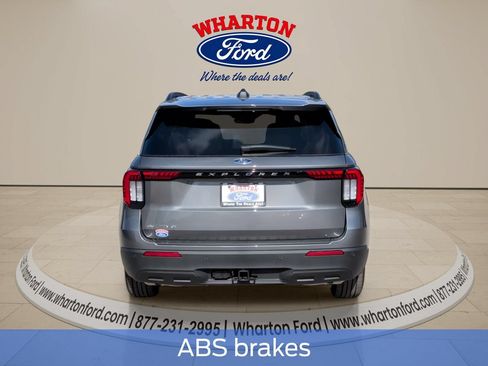 New 2026 Ford Explorer Active RWD image 4