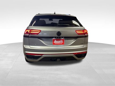 Used 2023 Volkswagen Atlas Cross Sport SEL R-Line image 21