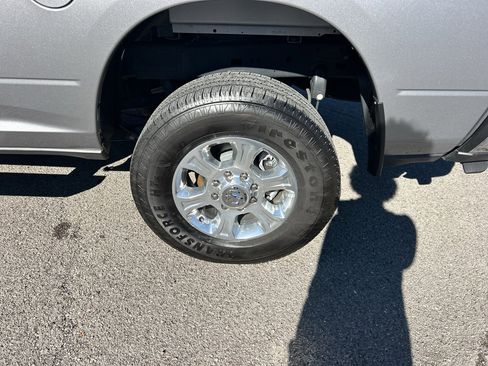 Used 2024 RAM 2500 Big Horn w/ Bed Utility Group image 10