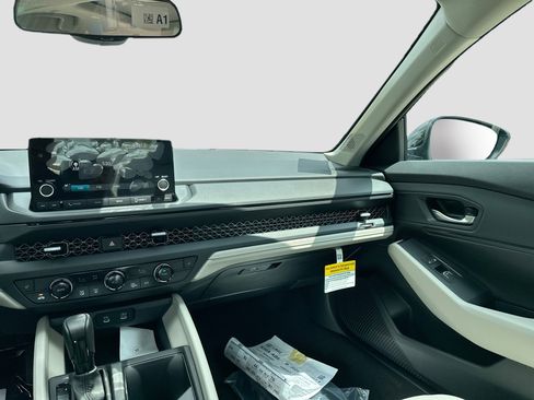 New 2025 Honda Accord SE image 17