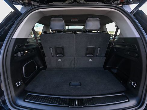 Used 2022 Jeep Grand Cherokee L Limited w/ Luxury Tech Group II image 16