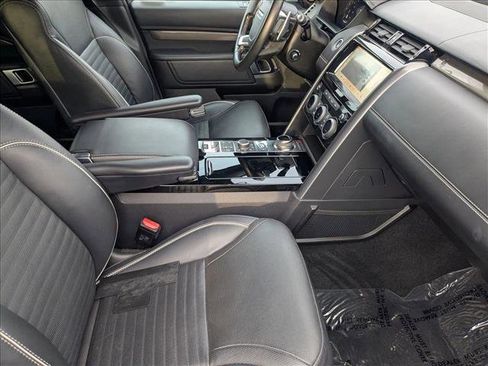Used 2020 Land Rover Discovery HSE Luxury image 22