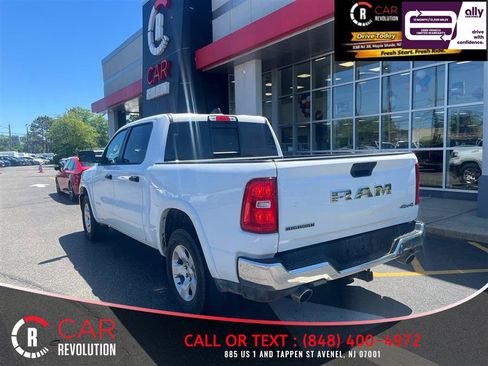 Used 2025 RAM 1500 Big Horn AWD/4WD image 6